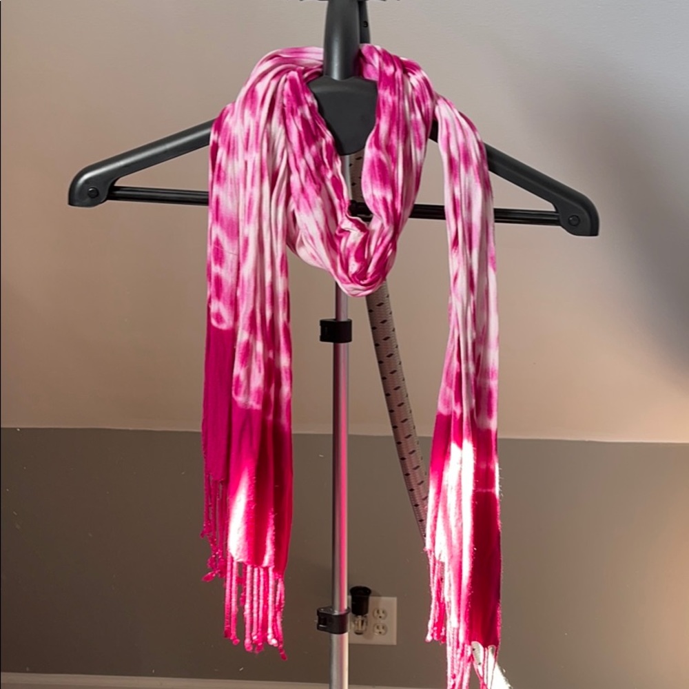 4 FASHION SCARVES - Picture 3 of 7